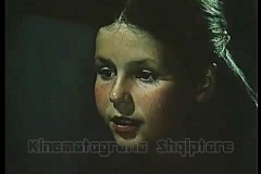Nje-gjeneral-kapet-rob-1980.mp4_snapshot_22.25_2021.01.18_23.31.31