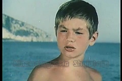 Nje-gjeneral-kapet-rob-1980.mp4_snapshot_02.15_2021.01.18_22.58.11