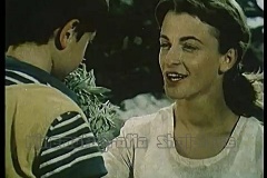 Nje-gjeneral-kapet-rob-1980.mp4_snapshot_17.58_2021.01.18_23.20.23